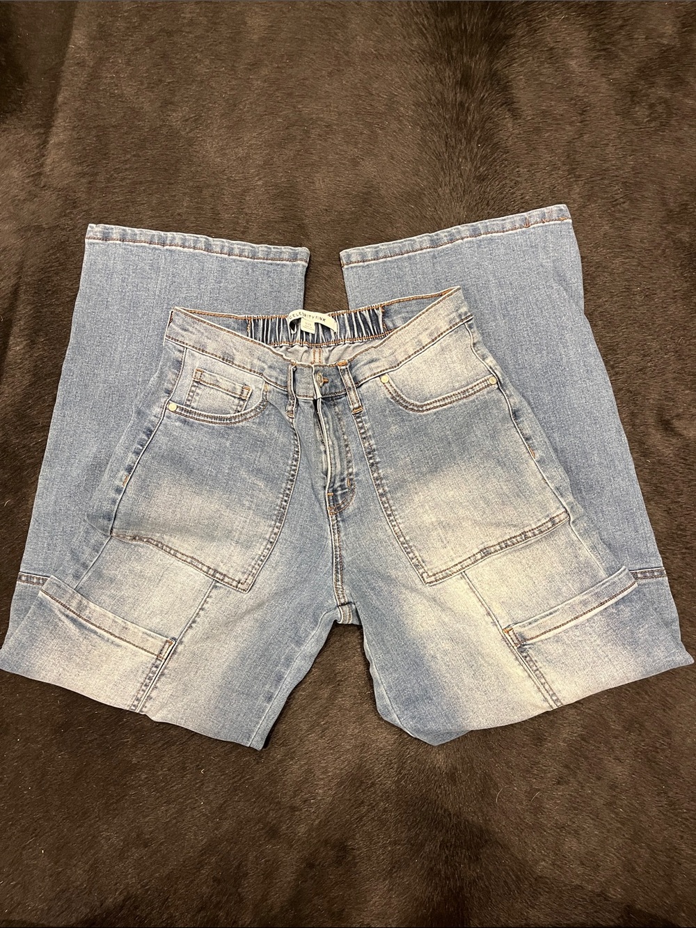 Celebrity Pink Mid-rise Wide Leg Jeans - Picture 4 of 10